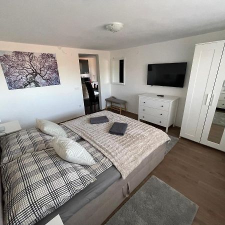Malibu Apartman Miskolc Esterno foto