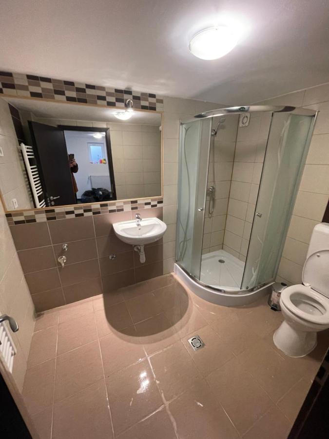 Malibu Apartman Miskolc Esterno foto