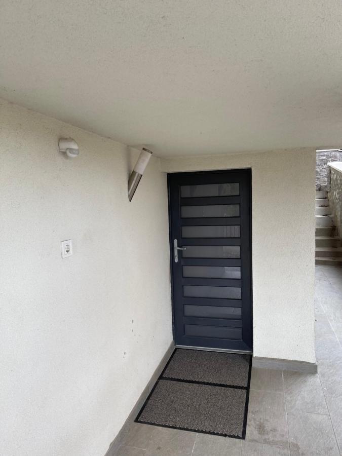 Malibu Apartman Miskolc Esterno foto